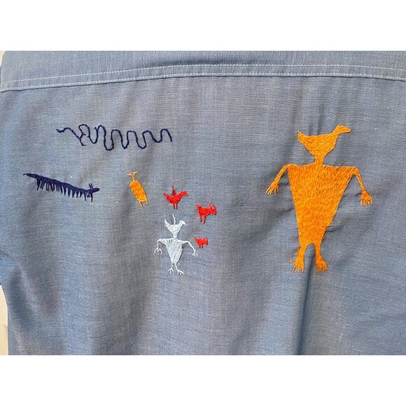 Vtg BIG MAC Shirt Mens L Blue Chambray Embroidered Native Petroglyphs USA Made - Picture 3 of 9